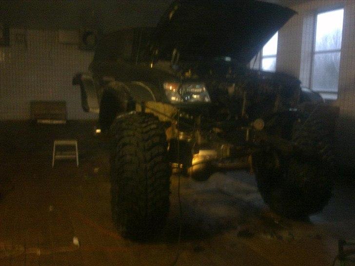 Nissan patrol y61 54" hjul  billede 2