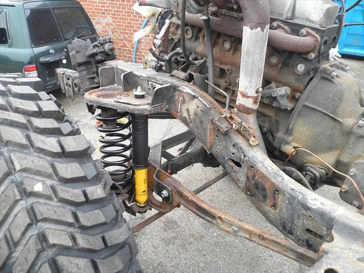 Nissan patrol y61 54" hjul  billede 3