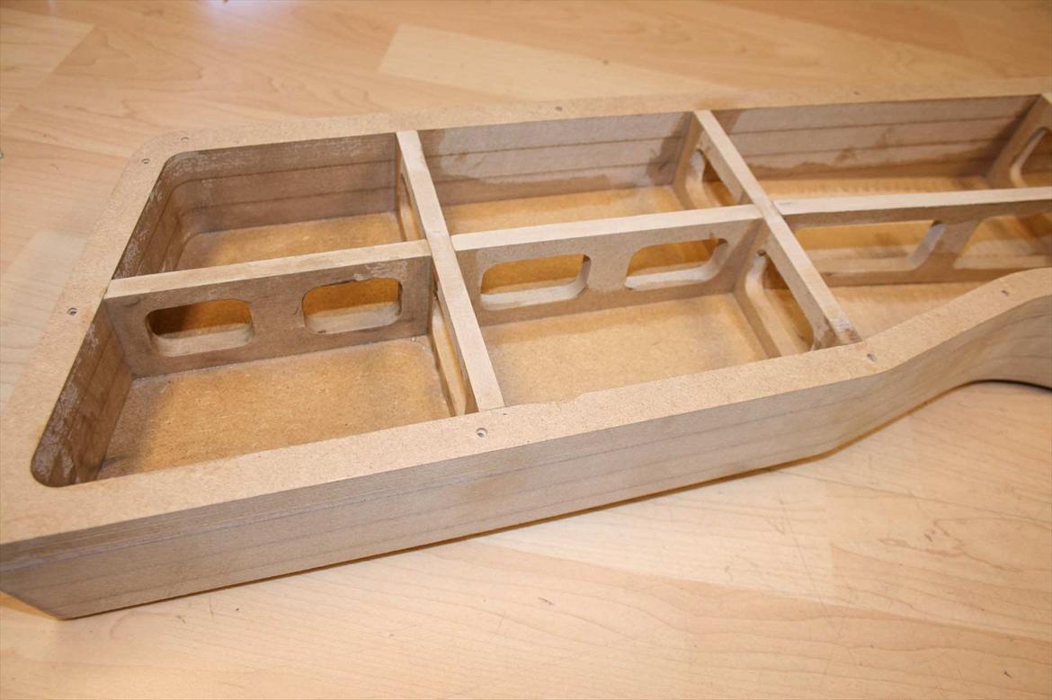 HiFi 3D Fræsning Af Dør Kabinetter +++ - 4.
Dør kabinetterne til for dørene, med Matrix afstivning ala B&W style. billede 4