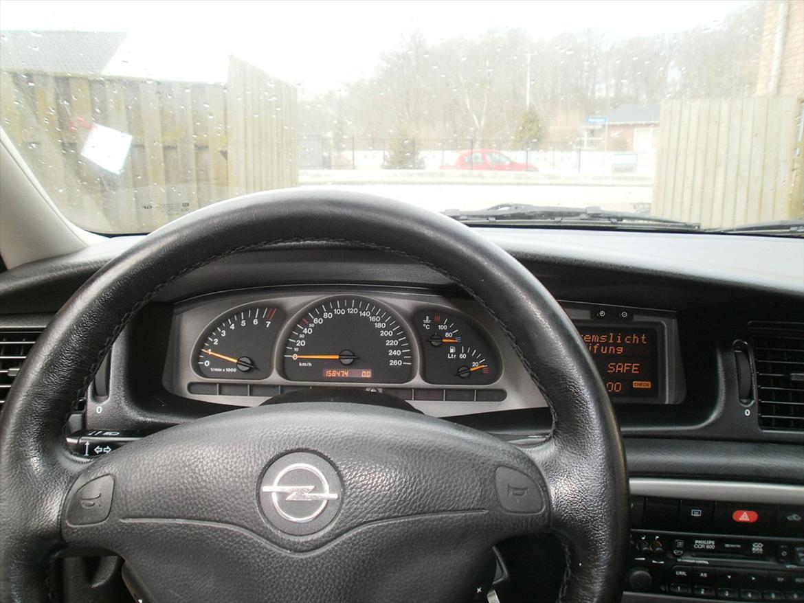 VECTRA B V6 RENOVERING/TUNING/STYLING - første projekt,montering af komplet læderstue fra i500, med i500 midterkonsol og facelift sportsrat  billede 7