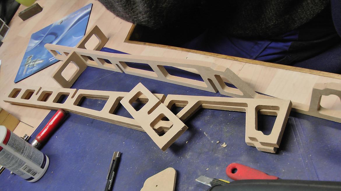 HiFi 3D Fræsning Af Dør Kabinetter +++ - Nyt design på vej af Matrix afstivningen.
Der er lavet fleler huller ved afstivningen omkring Bas-Mellemtone enheden og de er nu lavet med overgangs samling i stedet for individuelle stykker der er limet sammen. billede 22