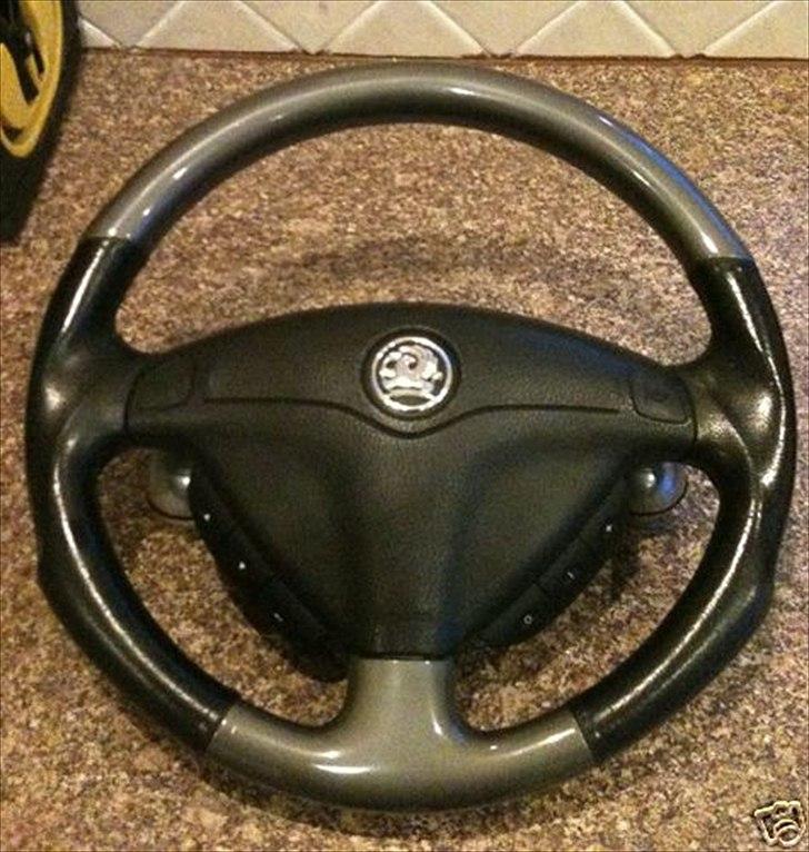 VECTRA B V6 RENOVERING/TUNING/STYLING - så kom det nye irmscher rat hjem,så lækkert et rat billede 17