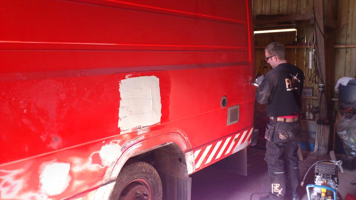 Mercedes 711D billede 8