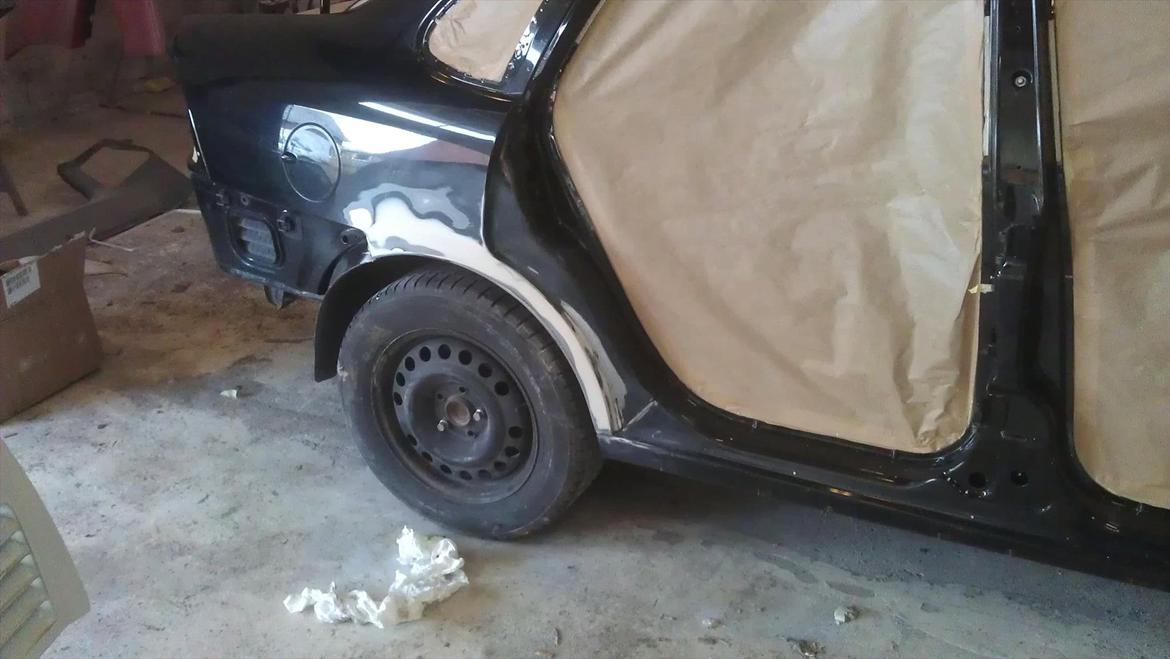 VECTRA B V6 RENOVERING/TUNING/STYLING - bred skærmkant bag,færdig spartlet og klar til filler billede 37