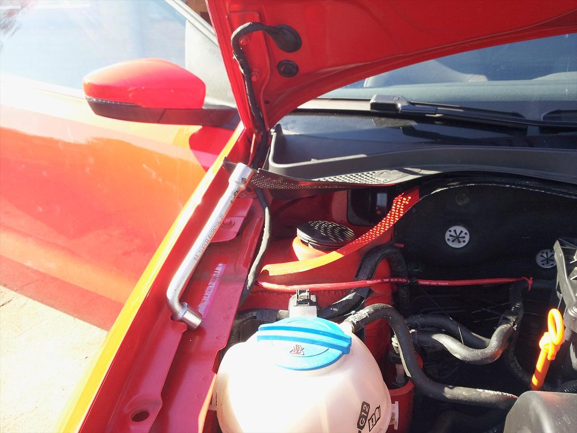 Pioneer Anlæg Polo 6R - Igen gummi gennemføringen i passagersiden billede 7