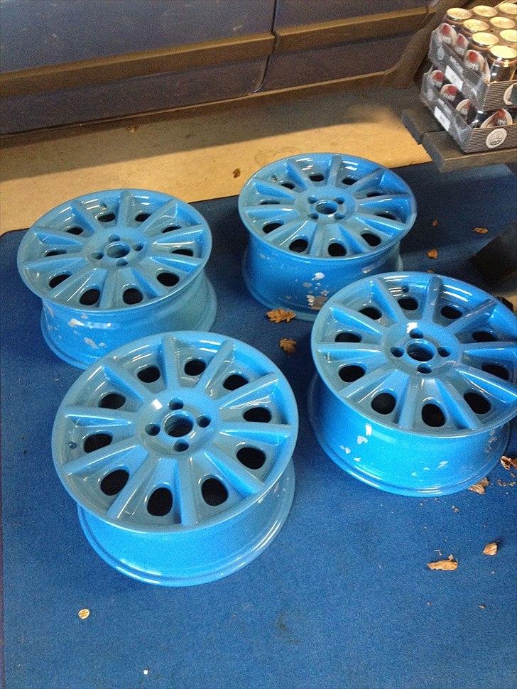 Volkswagen UP, Less is More - Hjemme i garagen, de venter på at det blir påske :-) billede 35