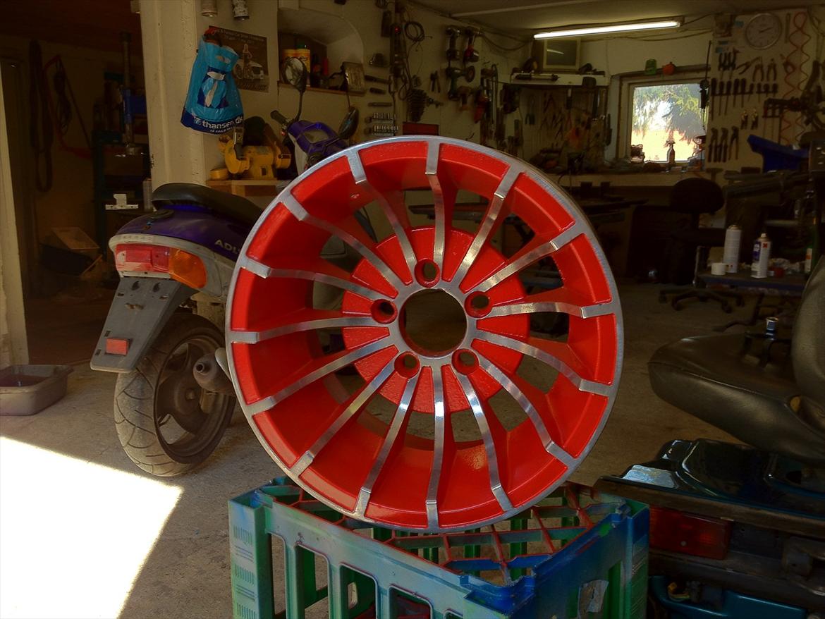 Chevrolet Astro van 5,7 v8 Projekt - Så bliver fælgene malet røde.  billede 68