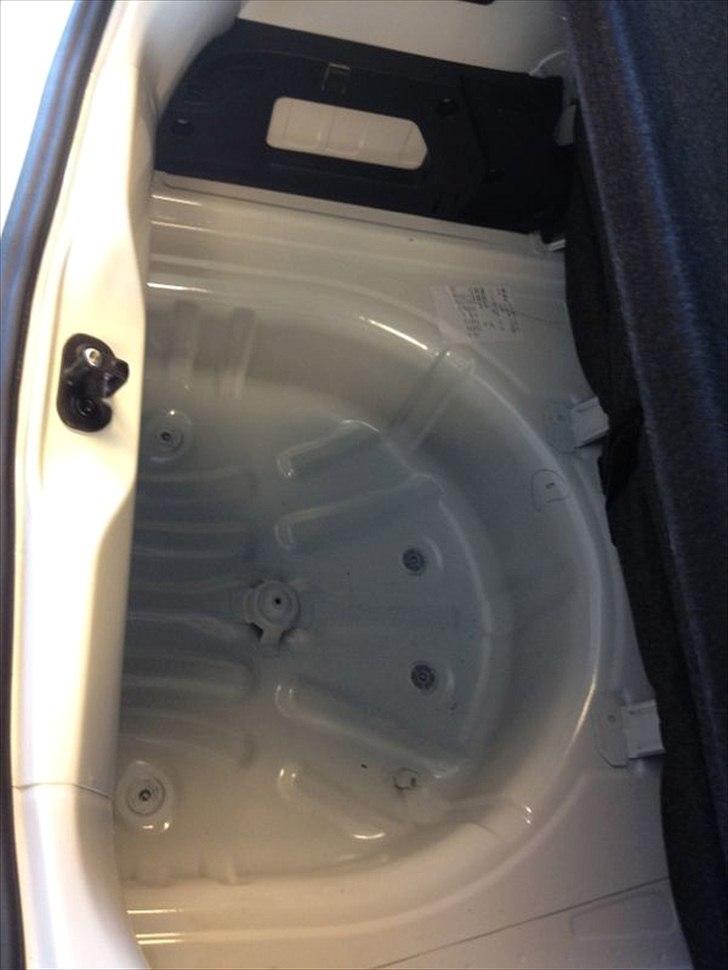 Volkswagen UP, Less is More - Bagagerummet gjort klar billede 37