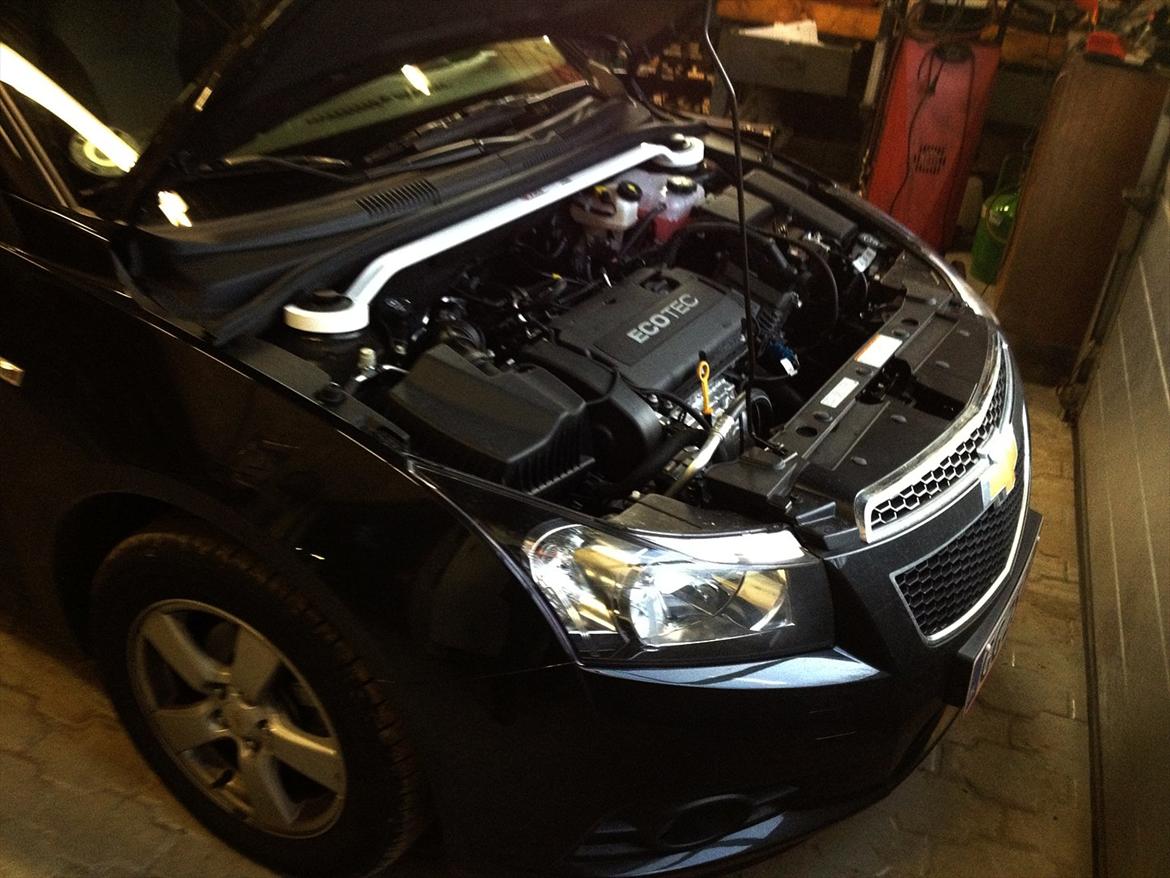 Chevrolet Cruze Projekt - Krængnings stabilisator monteret. Det hele tog 2 min! Super nemt! billede 5