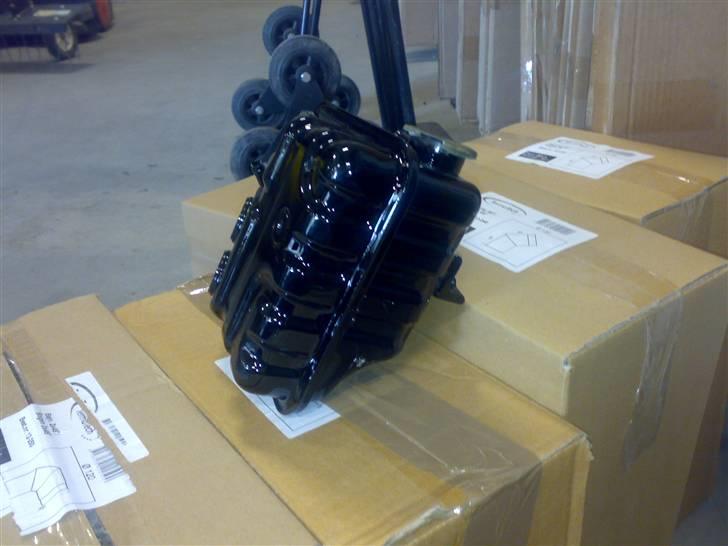 Celica ST165 under genopbygning - Ekspantionsbeholderen er blevet rigtig flot blank igen. billede 59