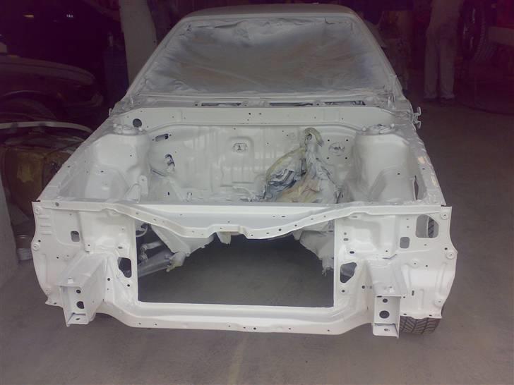 Celica ST165 under genopbygning - Færdig malet motorrum, nu mangler resten bare billede 55