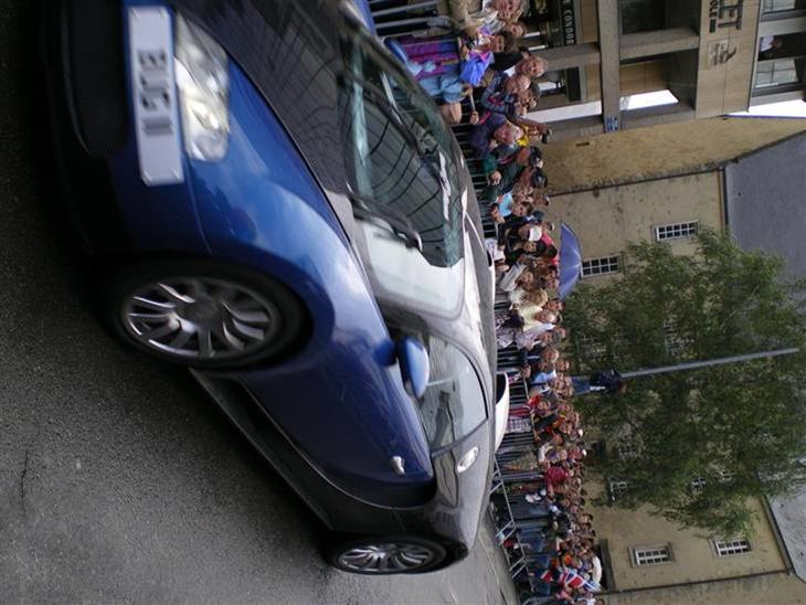 {{currentPhoto.altText}} billede {{currentPhoto.number}}