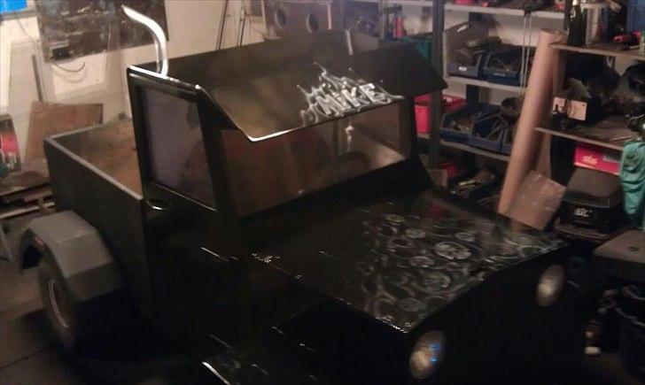 Airbrush på hjemmelavet bil billede 1