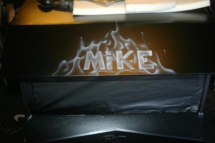 Airbrush på hjemmelavet bil billede 6