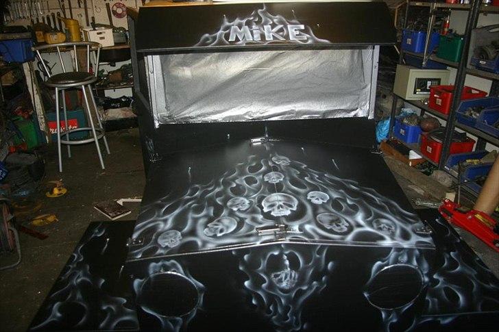 Airbrush på hjemmelavet bil billede 14