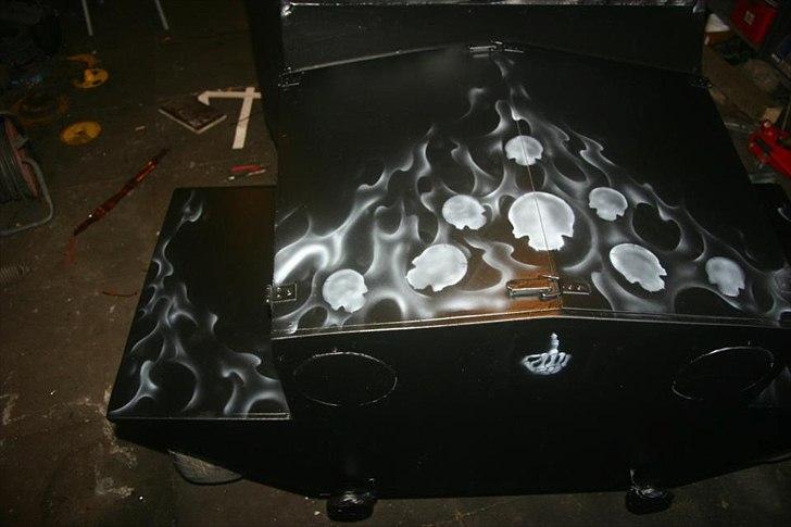 Airbrush på hjemmelavet bil billede 15