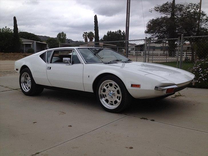 DeTomaso Pantera #2241 - Lige ankommet til min ven, Steve's, indkørsel. Det er ham som skal sørge for nyt indtræk, lak etc. billede 1