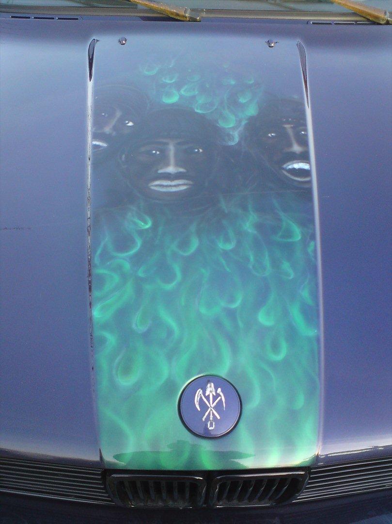 "Bimse´s" makeover fra grim gadebil til ond drifter - Jeg har ingen ord til overs for airbrushen på motorhjelmen...suk! billede 7