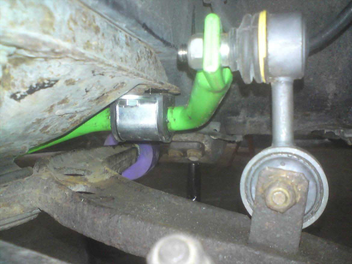 "Bimse´s" makeover fra grim gadebil til ond drifter - Ja, så er der monteret ny ST "krænger", Powerflex bærearmsbøsning og nyt "kødben". billede 35