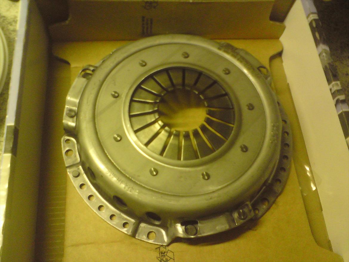 "Bimse´s" makeover fra grim gadebil til ond drifter - Sachs Race trykplade kommer i imorgen (d.20.05.2012) -Nøøøj det blir´godt med en ny racerkobling som kan holde til noget! (520 nm med sinter koblingsnav som selvfølgelig også er købt) billede 39