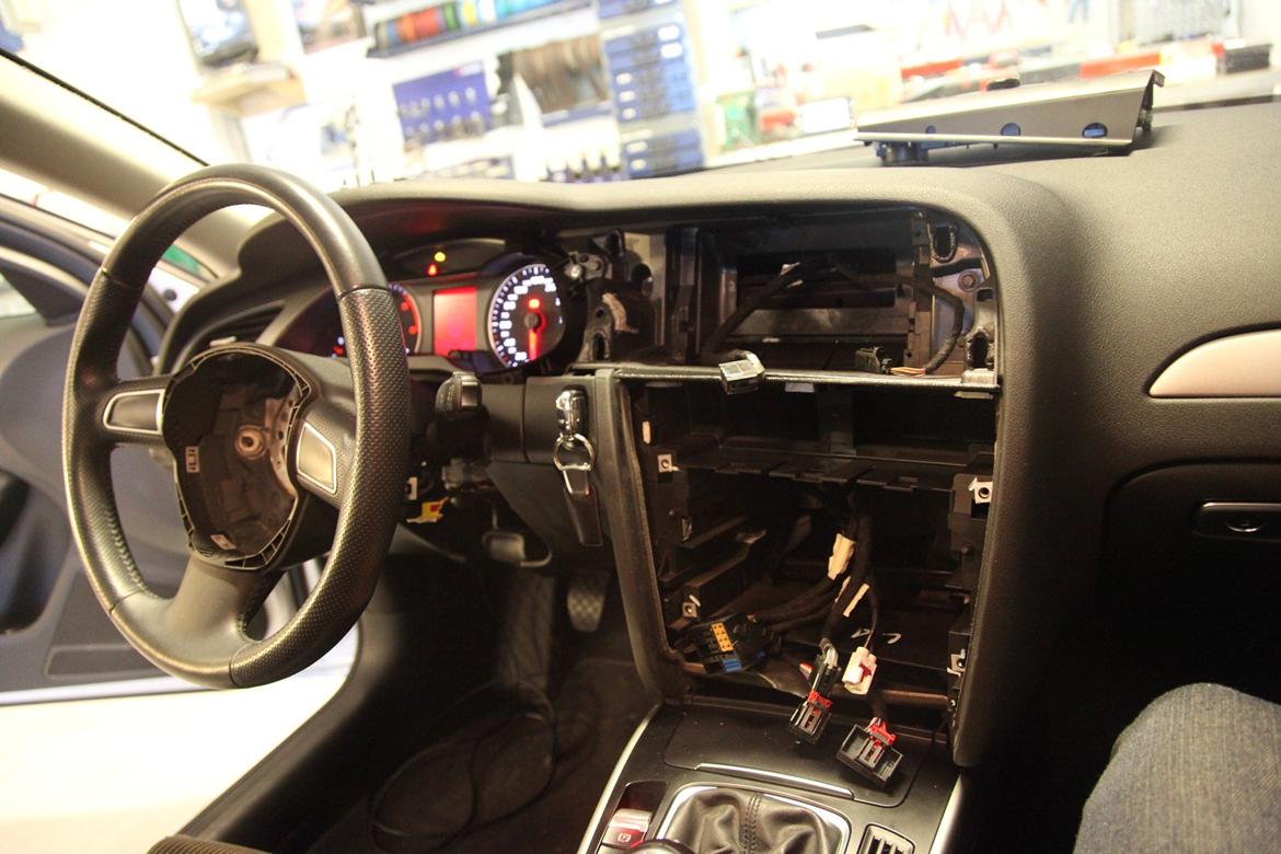 Audi A4 8K MMI 2G High ombygning billede 18