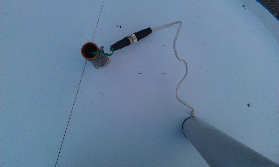 Festivals anlæg - Kutte - Når flagstangen skal af, skruer man bare stikket af - så er man klar til at gå ind på pladsen ! :) (De fleste indgangen tolere ikke fiskekuttere på 4,5-5 meters højde?) billede 13