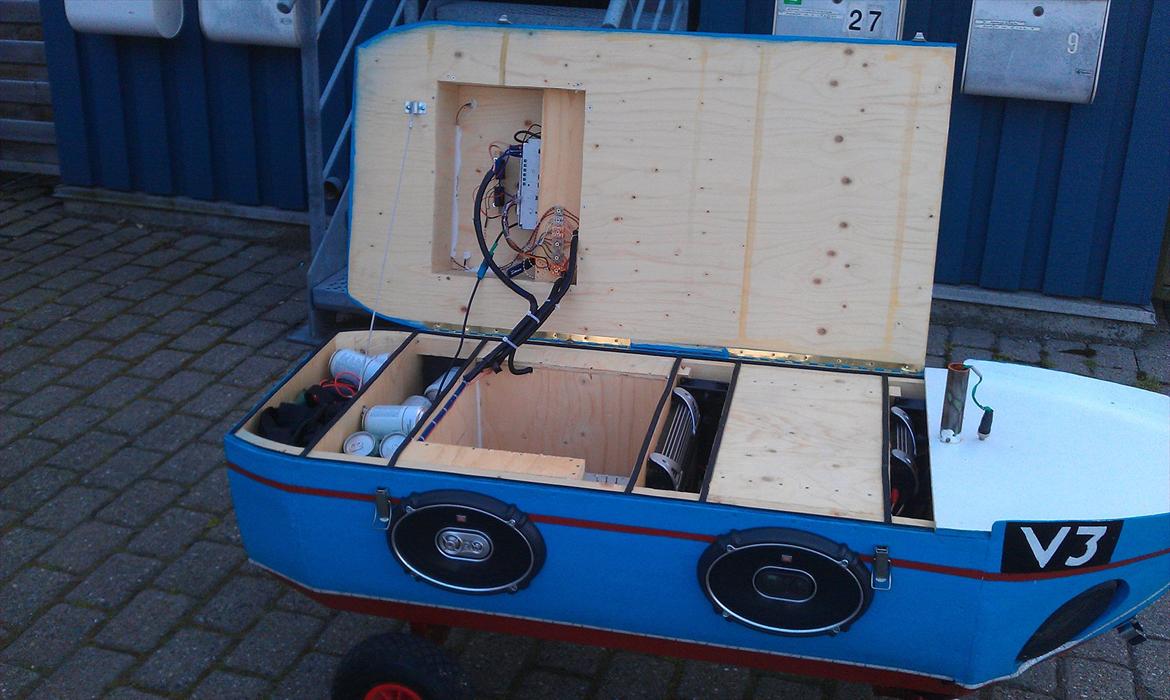 Festivals anlæg - Kutte - Her kan man så se lasten + et par JBL forstærkere :) billede 16