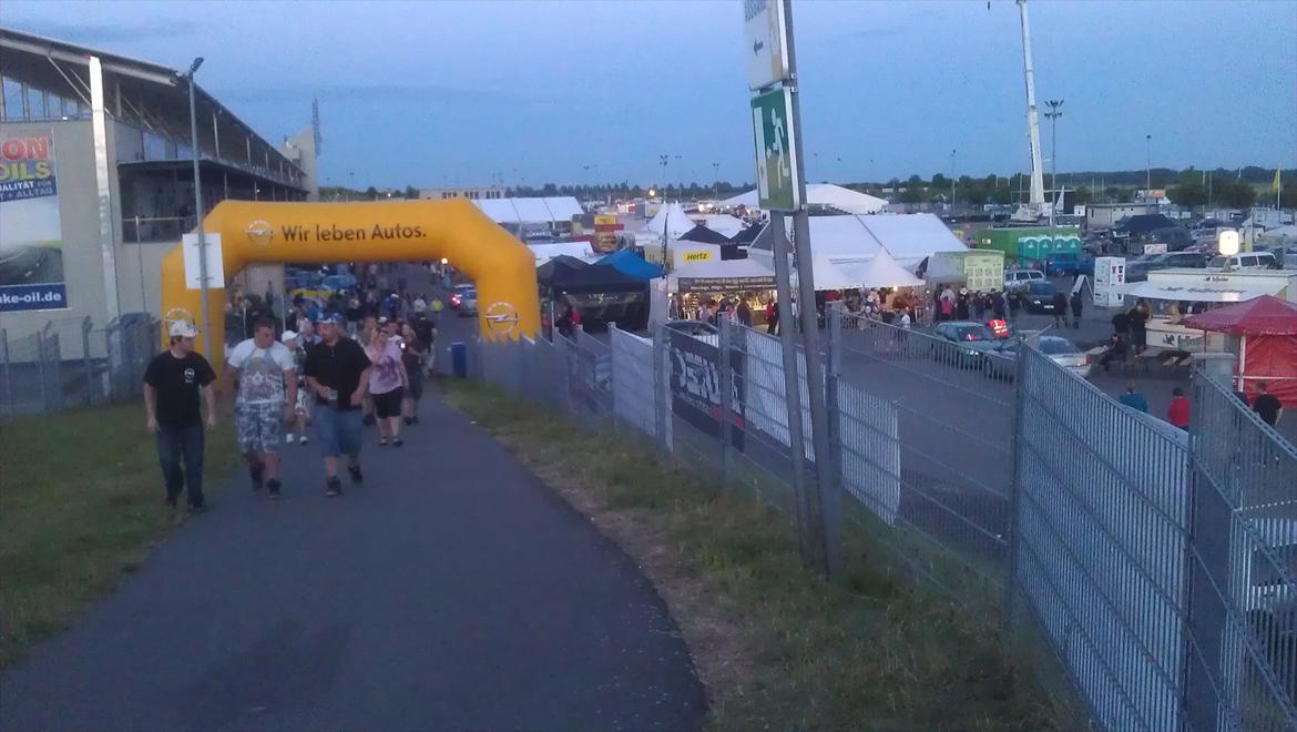 Opeltreffen Oschersleben 2012 - Overblik over markedspladsen :D billede 32