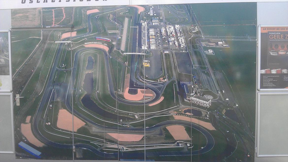 Opeltreffen Oschersleben 2012 - Oversigtskort på en vogn :) Så kan i se det i 3D :p billede 41