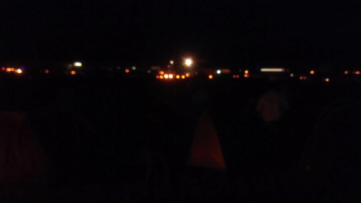 Opeltreffen Oschersleben 2012 - Klokken 11 startede alle havariblink og horn i 10 min :) 

Fed stemning, men alligevel et chok når man ikke vidste det hehehe.. billede 107