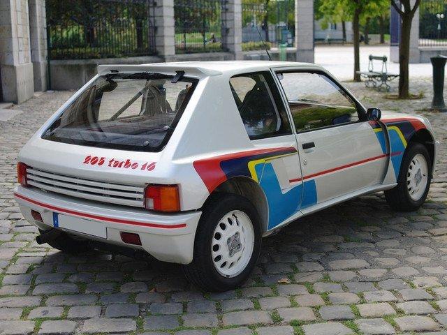 Sparker røv - Former demo car of peugeot works factory, in excellent original condition and never repainted. billede 2