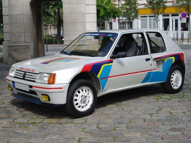 Sparker røv - This was not a standard production car but one which was finished in Peugeot design and development center at Poissy where the car was factory painted in white from new.
 billede 4