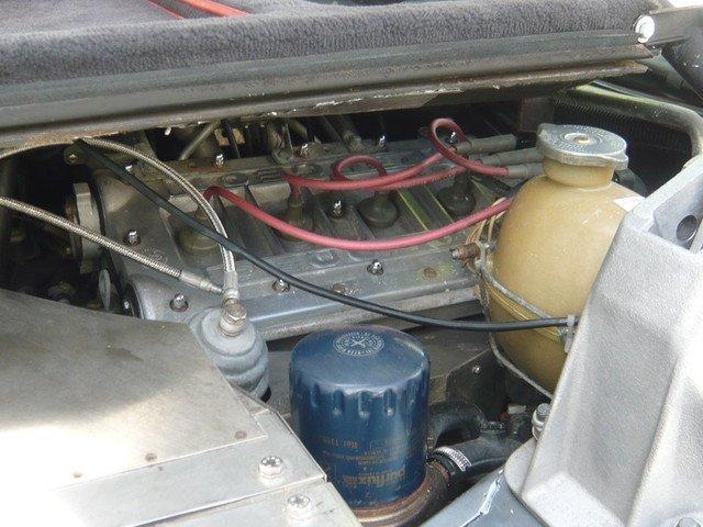 Sparker røv - A major service with a new water pump and replacement cam-belts was also completed. The car has been driven very little since.
 billede 12