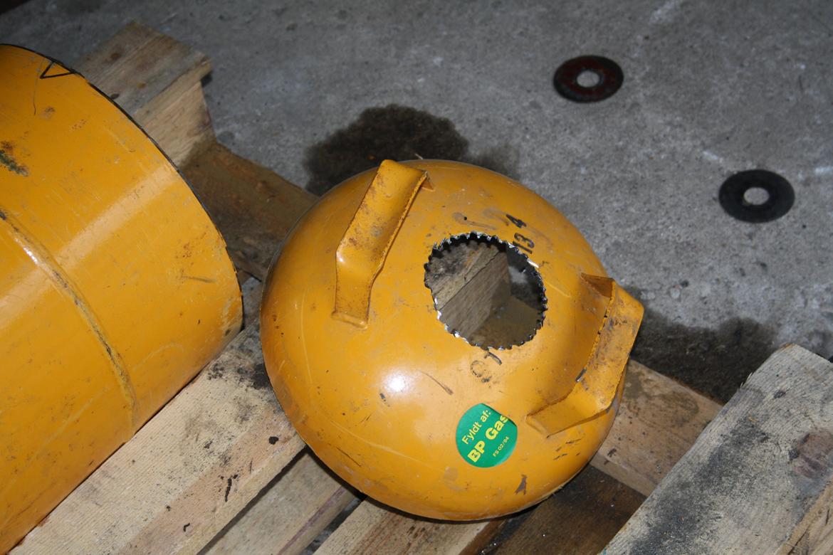 smelteovn til aluminium - Har lavet udluftningshul i låget. billede 5