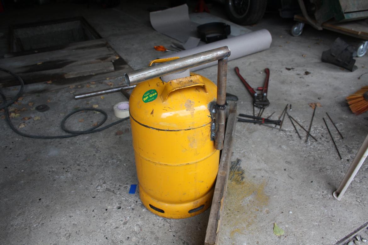 smelteovn til aluminium - mont. håndtag og svinghængsel. billede 13