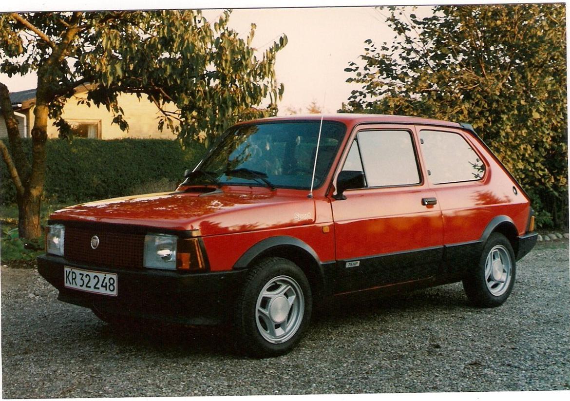 Min fars gamle Fiat 127 Sport :) billede 1