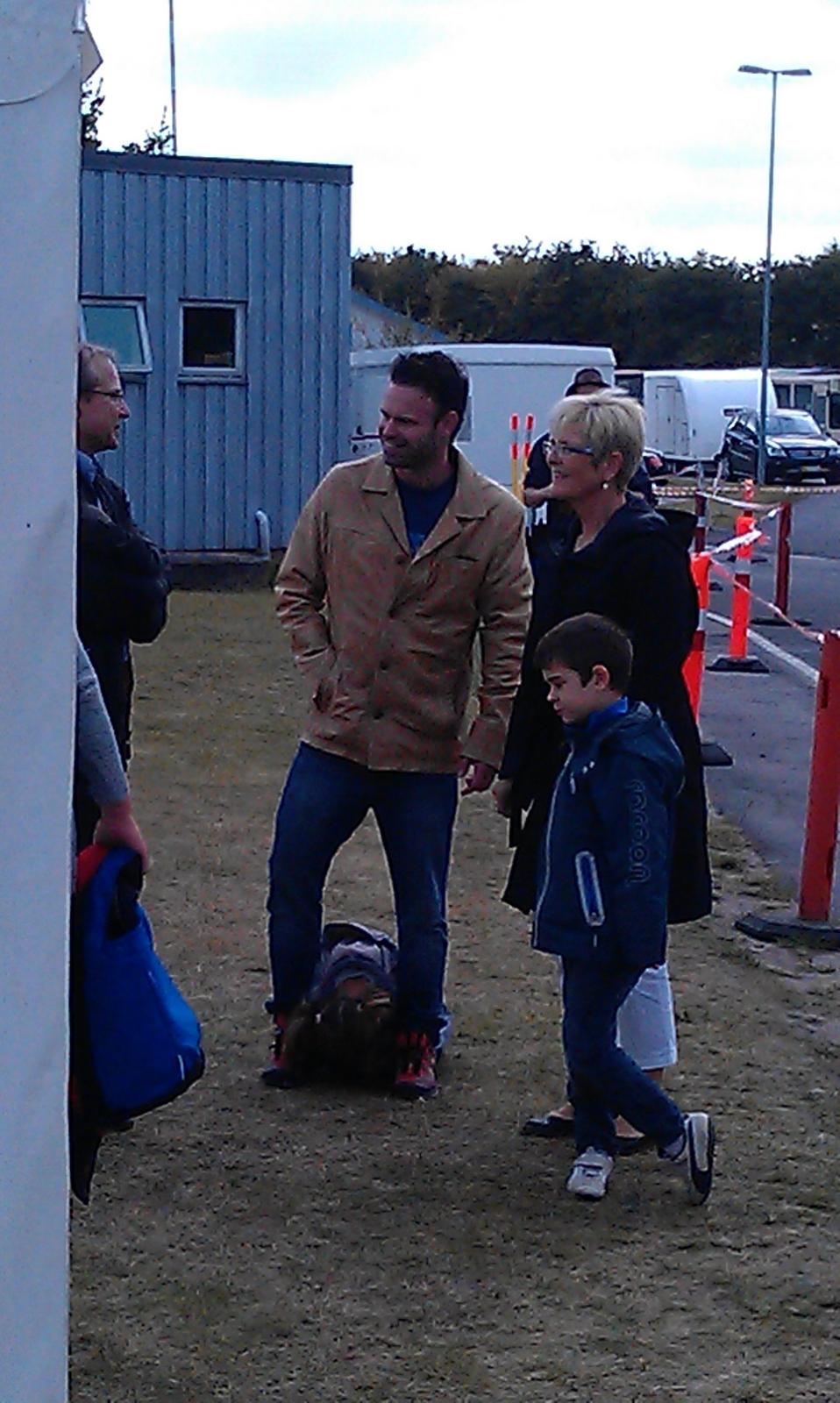 Gæt hvilken superbil årets komiker Mick Øgendahl skulle afprøve? billede 2