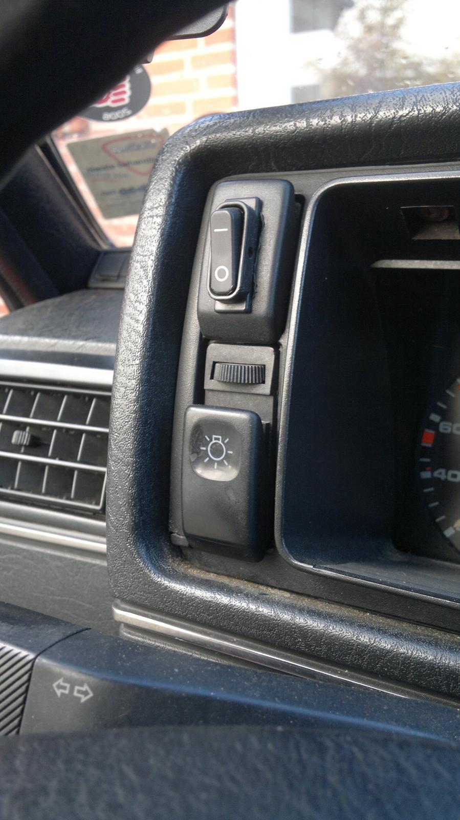 Vw golf 2 1,8 - Øverste knap er til "tåge lygter". billede 2