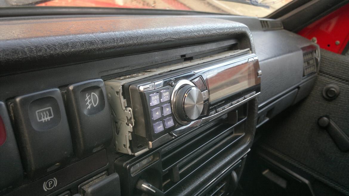 Vw golf 2 1,8 - De kan sjovt nok aldrig være der, men den bliver da dernede. billede 3