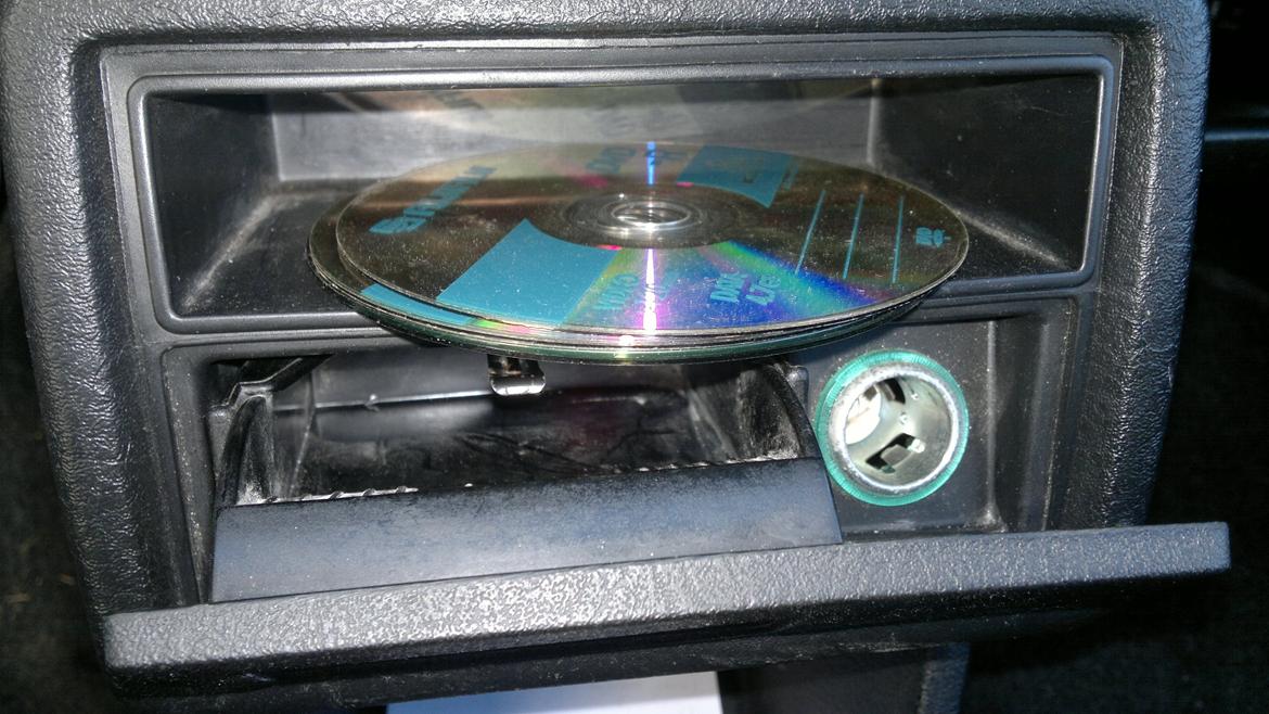 Vw golf 2 1,8 - Fin fin, normalt piller jeg askebægerne ud, men den har dog beholdt sit endnu. billede 5