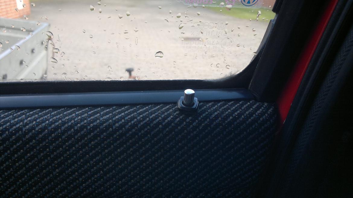 Vw golf 2 1,8 - De er lidt smart, men ikke sjove med våde fingre. billede 9