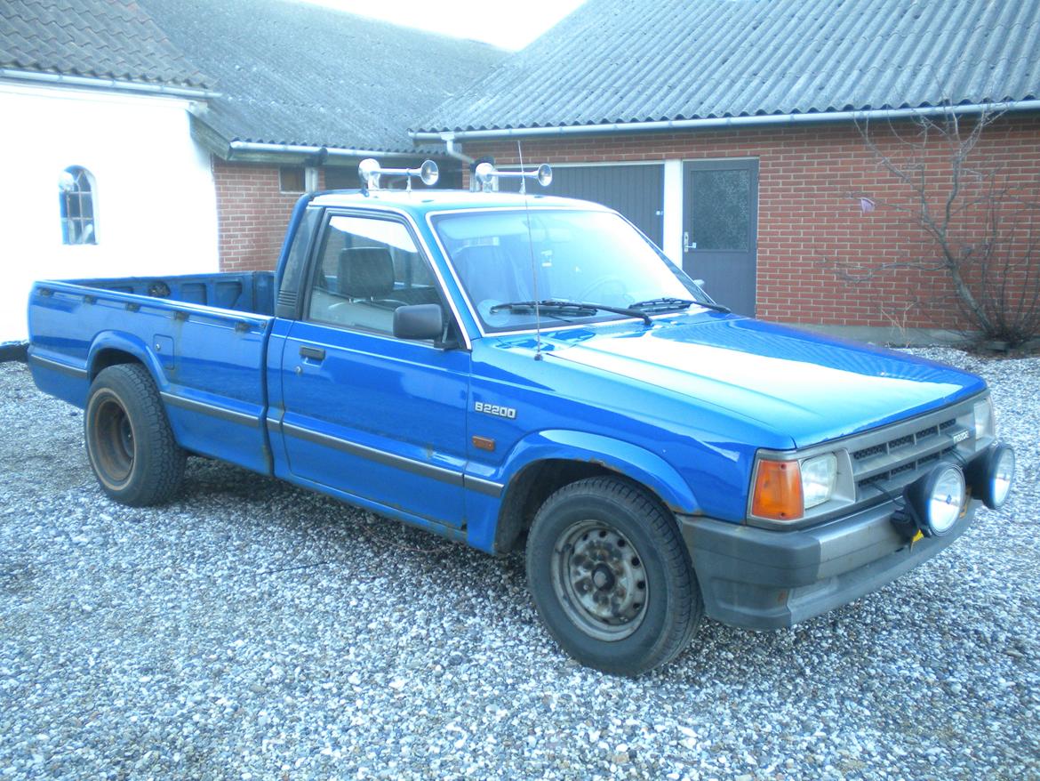 Min gamle Mazda b2200 billede 2
