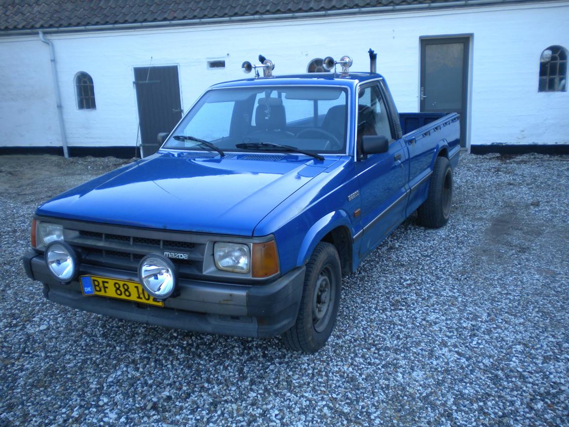 Min gamle Mazda b2200 billede 3