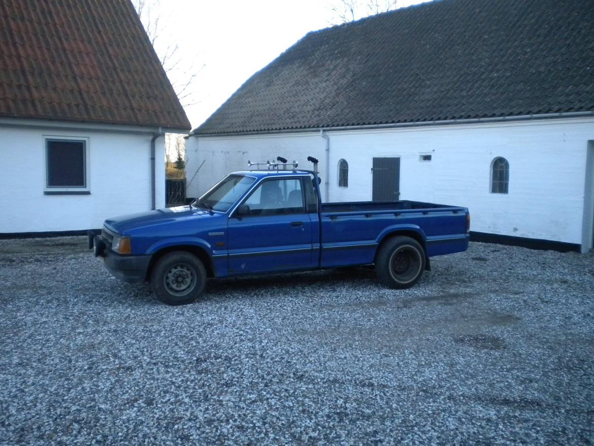 Min gamle Mazda b2200 billede 4