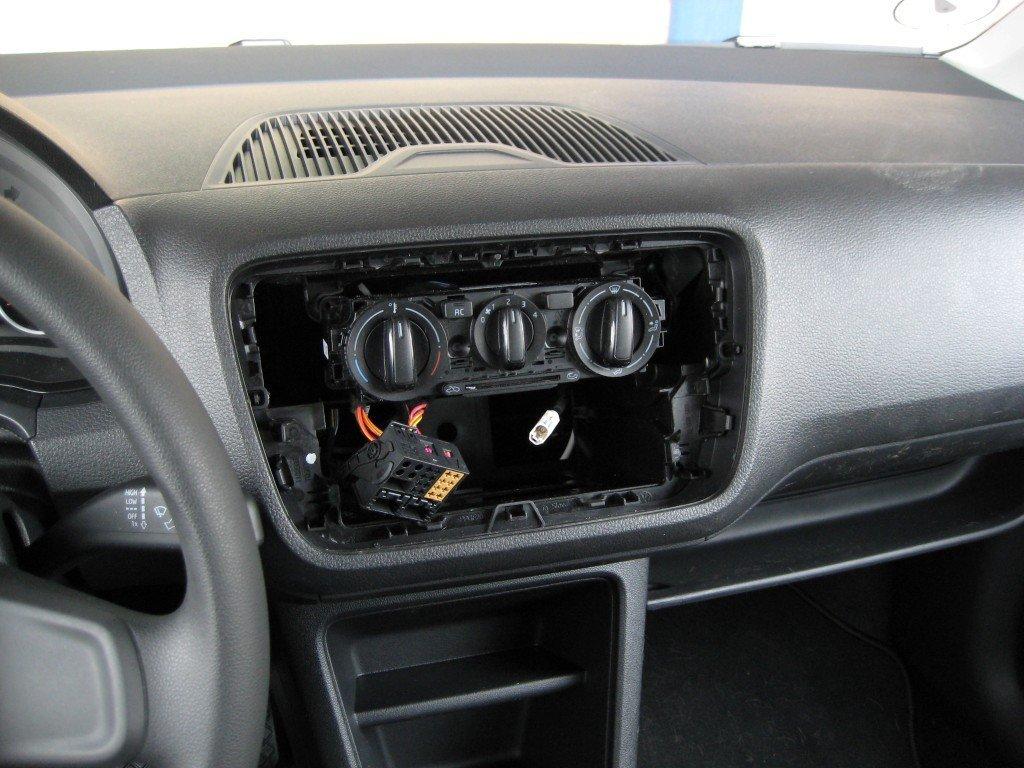 VW UP! 2DIN ombygning billede 6