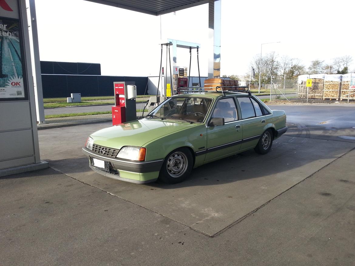 Opel Rekord E2 Luxus billede 1