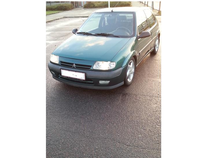 {{currentPhoto.altText}} billede {{currentPhoto.number}}