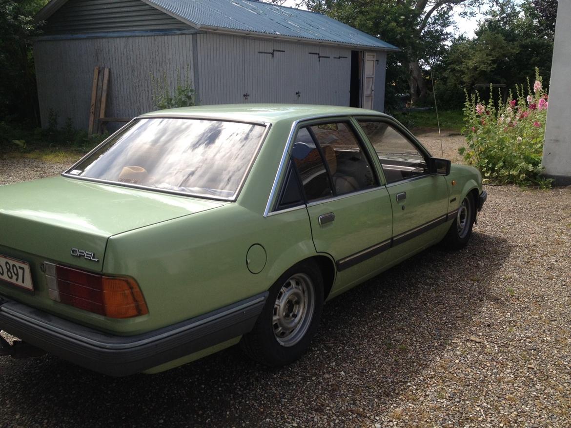 Opel Rekord E2 Luxus billede 3