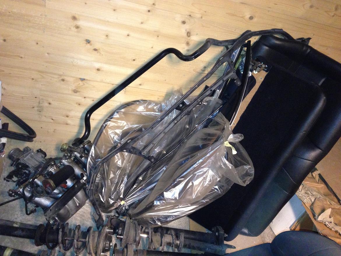 Toyota Supra MK 4 - Project  - Dele inden der bliv rodet op i dem. billede 15