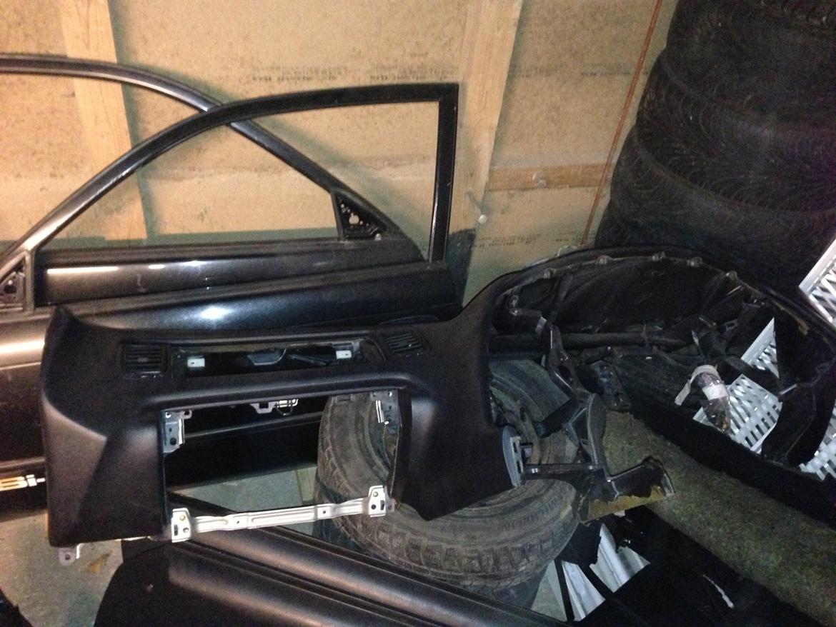 Toyota Supra MK 4 - Project  - Dele inden der bliv rodet op i dem. billede 16